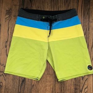 Quicksilver Board Shorts Size 34